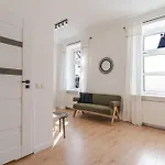Szobiszowicka Modern By Bookinghost Apartment *