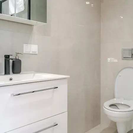 Szobiszowicka Modern By Bookinghost شقة غليفيتسه